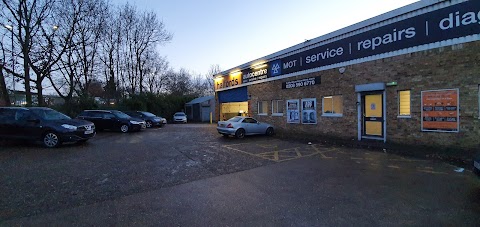 Halfords Autocentre Chadwell Heath