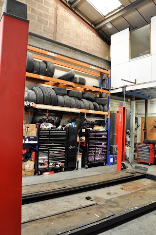 Brierley Hill Tyre Service