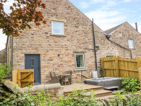 Overlea Farm - Luxury Holiday Apartments - Cowshed and Barn