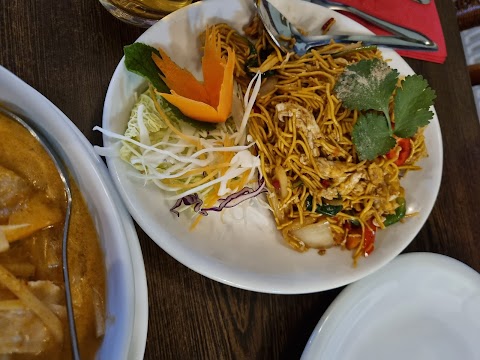 Dawinee Thai Restaurant