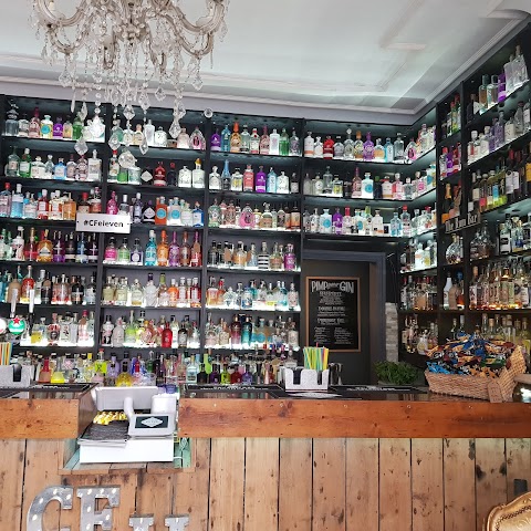 CFeleven Hotel & Gin Bar