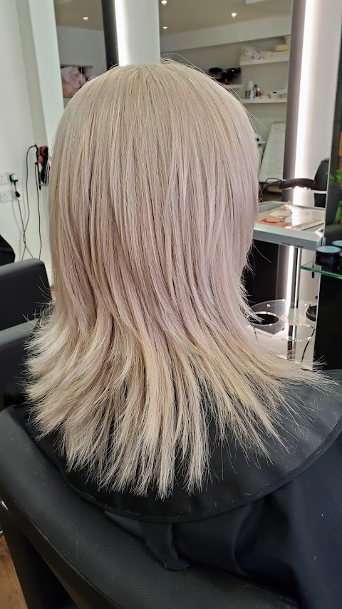 Hairstylist Tomasz