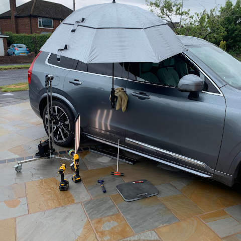 Cheshire Dent Removal / Local Mobile Dent Removal Specialist