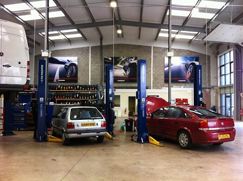 Eden Tyres & Servicing