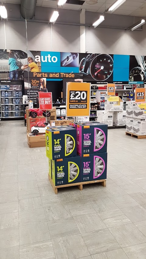 Halfords - Sutton