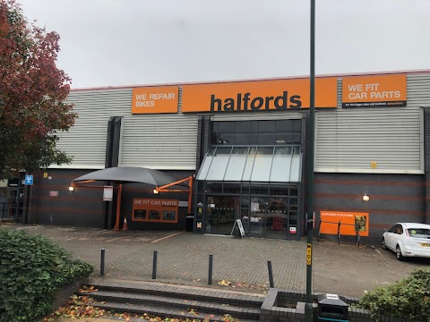 Halfords - Oldham