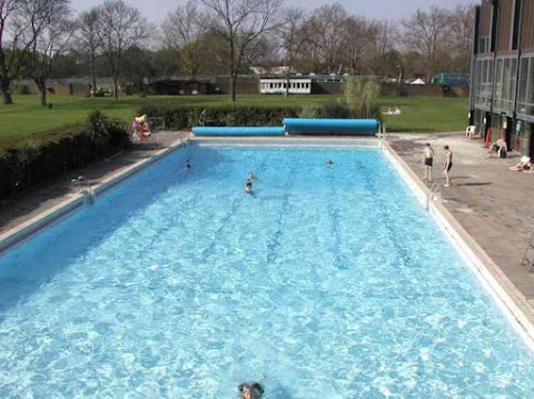 Teddington Pool & Fitness Centre