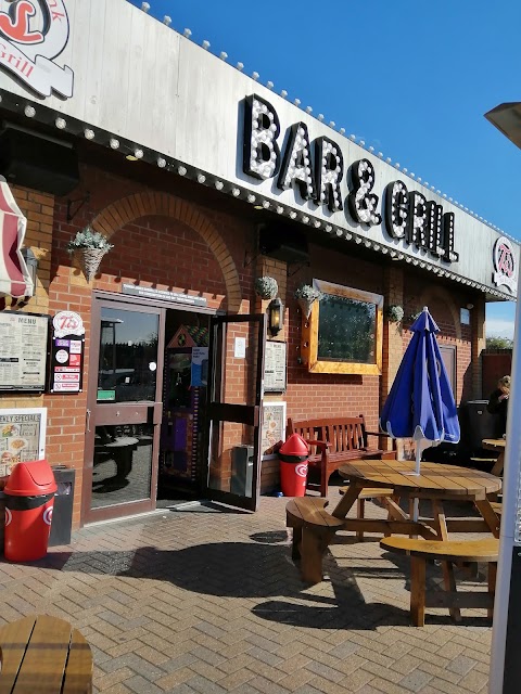 TIS BAR AND GRILL