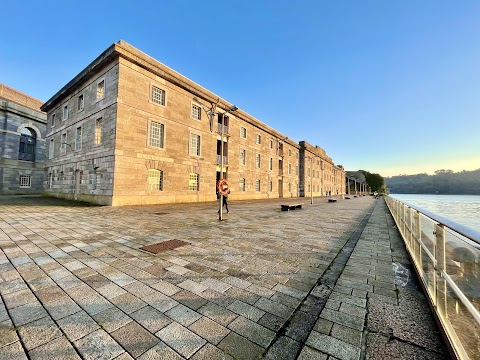 Admiral's View luxury apartment Royal William Yard