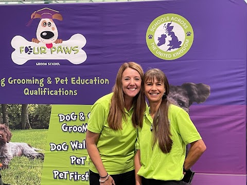 Four Paws Groom School