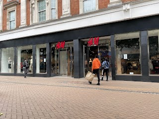 H&M