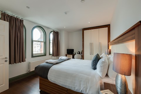 Base Serviced Apartments - Sir Thomas Street