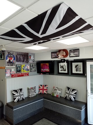 Moulty's barber shop Mackworth