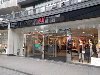 H&M