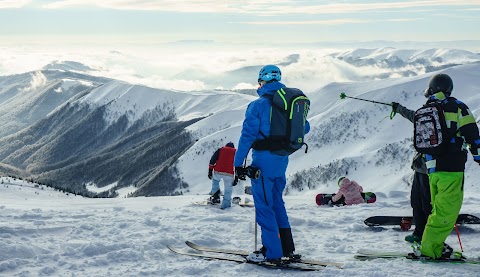 GoldenRide Freeride Company | Freeride catskiing, backcountry and guided tours