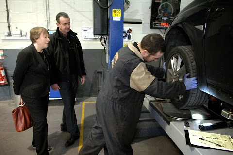 Halfords Autocentre Liverpool (Speke)