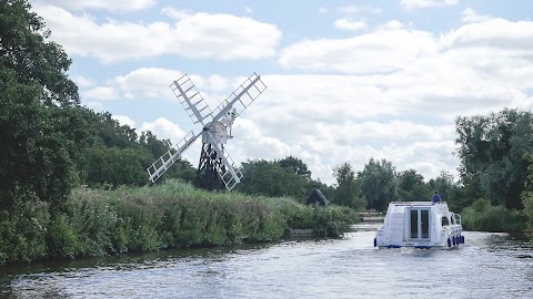 Ferry Marina