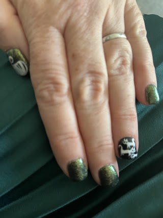 Hattie's Nails - East Kilbride