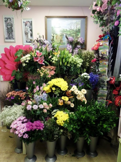 Fareham Florist - Flowers by Moonstones