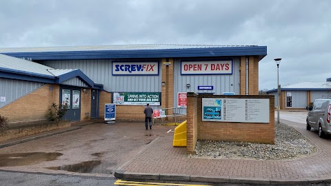 Screwfix Woodley