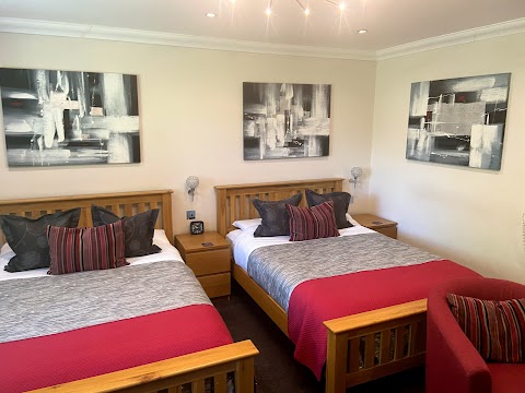 Barncroft Luxury Guest House in Solihull