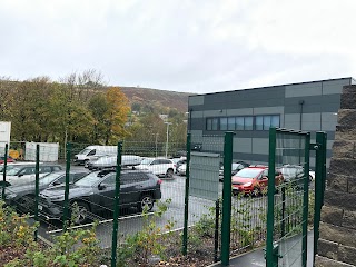 Saddleworth School