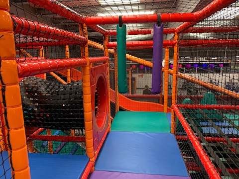 Airtastic Entertainment Centre Craigavon – Bowling, Mini Golf, Soft Play, Arcade, NY Kitchen