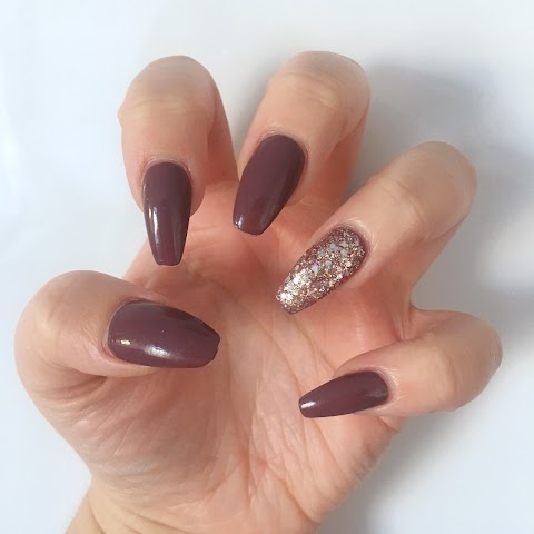 Foxy Nails & Beauty