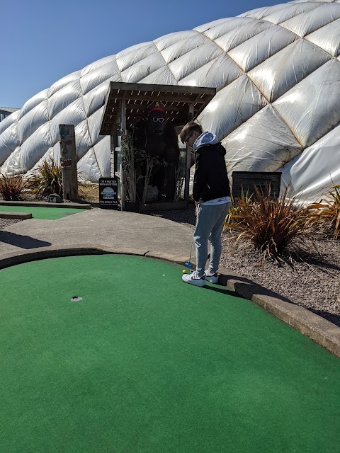 Adventure Golf Island