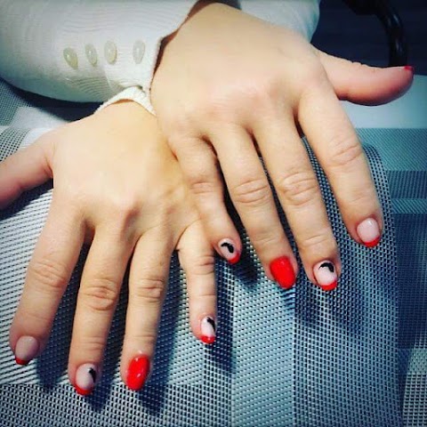 Manicure, Pedicure, Eylashes LVL & Extensions