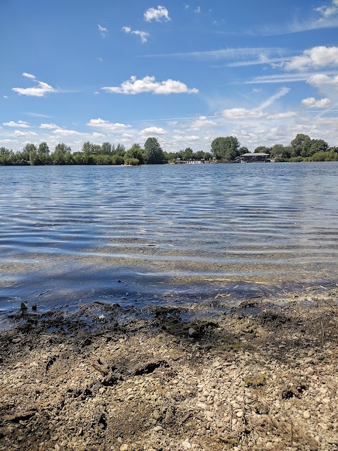 Cotswold Country Park & Beach