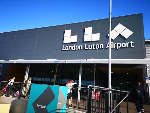 247 Airport Ride - Bracknell Airport Taxi & Airport Transfers