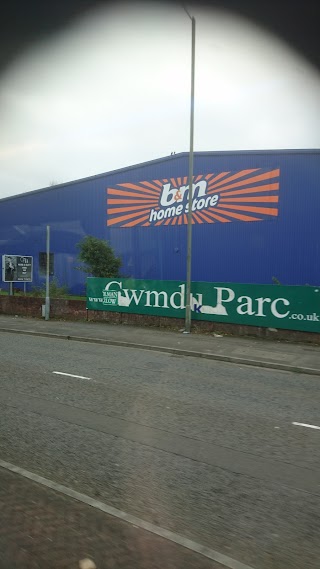 B&M Bargains Cwmdu