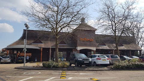 Halfords - Horsham