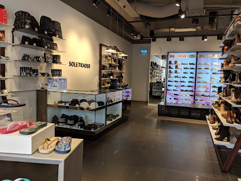 SOLETRADER OUTLET