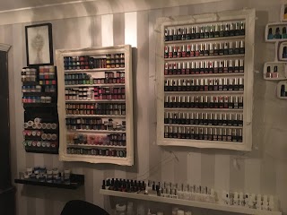 B Dazzle Nails & Brow Boutique