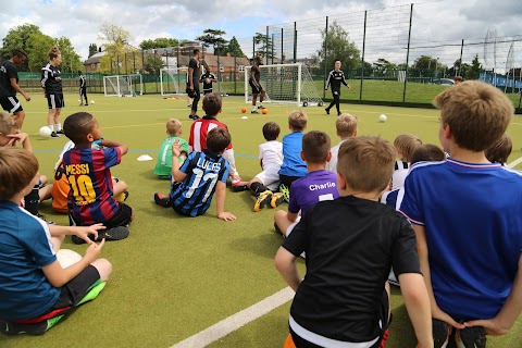 We Make Footballers: Hounslow Academy