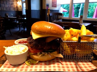 The Horseshoes Country Pub & Dining Room