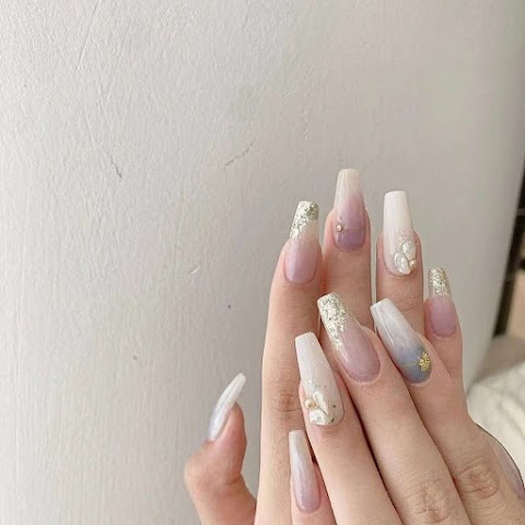 Shine Nails and Beauty