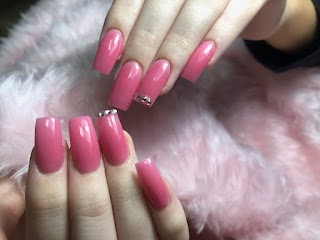 Lily Nails