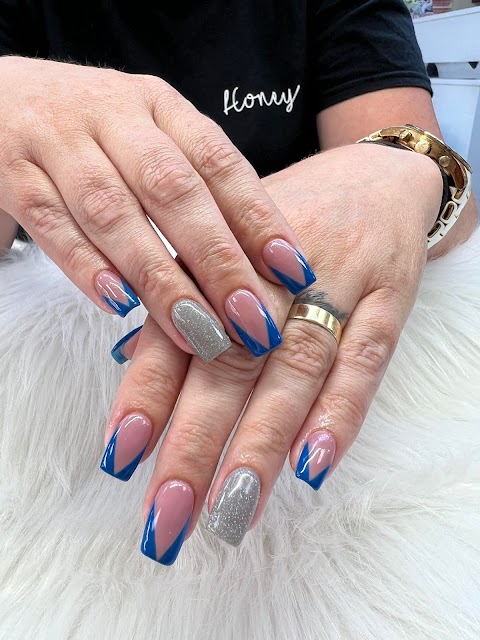 Kelly Nail Brierley Hill