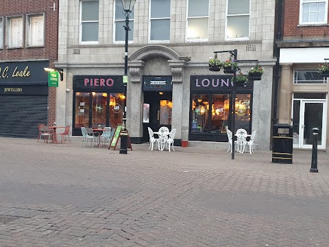 Piero Lounge