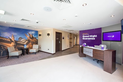 Premier Inn Farnborough Town Centre hotel