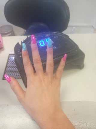 Diamond Nails