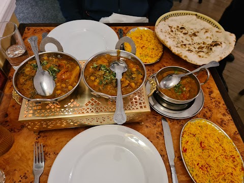 Rajas Indian Restaurant