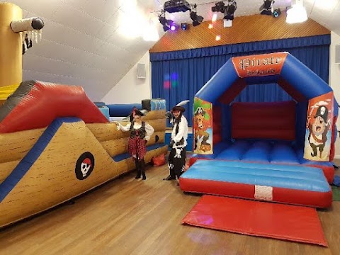 Carl’s Bouncy Castles, Hot Tubs And Inflatable Nightclub Hire In Derby Nottingham & Leicester.