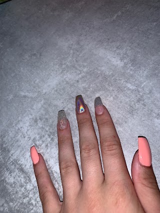 Miss Nails