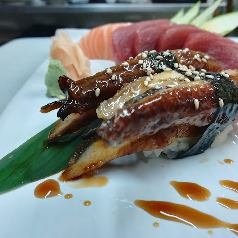 Daniel Sushi Steak & Seafood