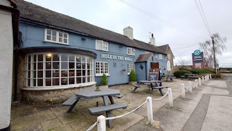 The Hole In The Wall Stonehouse