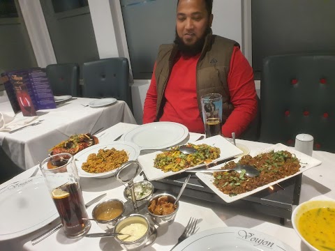 Voujon Indian Restaurant & Takeaway in Headingley, Leeds